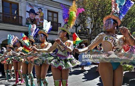  Oruro Carnavalito: Andean Folkloric Celebration Meets Pulsating Rhythms